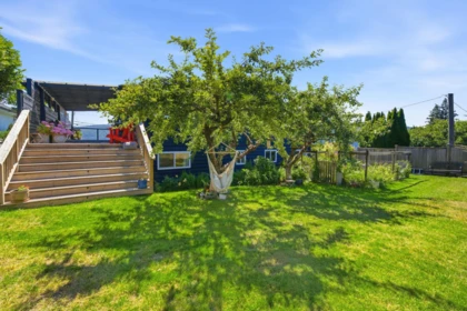 Mudroom Photo of 575 N Dollarton Highway, North Vancouver, BC