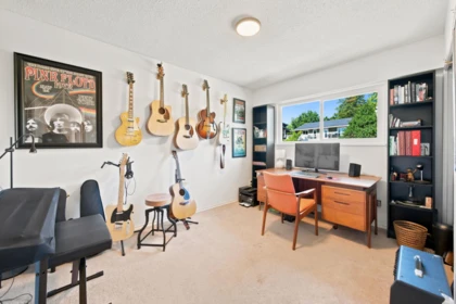 Office / Den Photo of 575 N Dollarton Highway, North Vancouver, BC