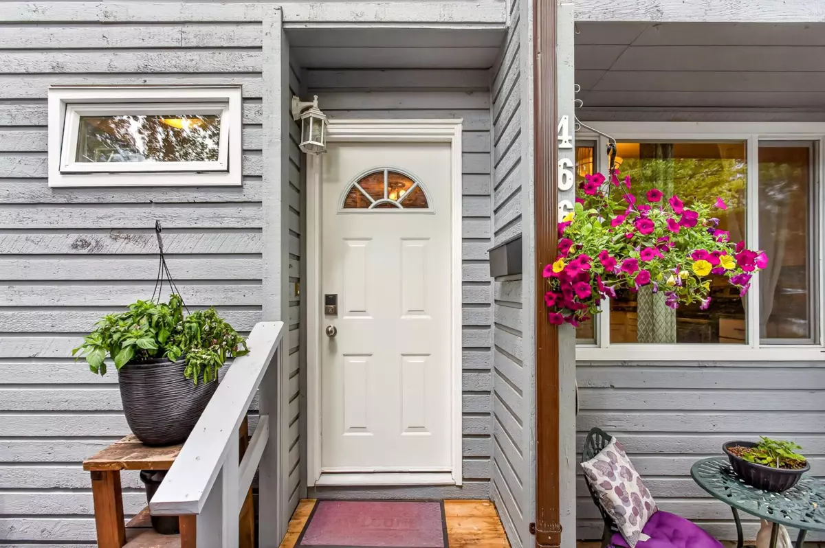 Family Room Photo of 466 Carlsen Place, Port Moody, BC