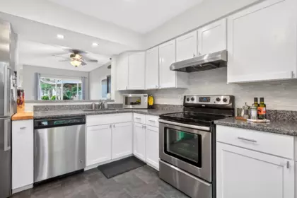 Kitchen Island Photo of 466 Carlsen Place, Port Moody, BC