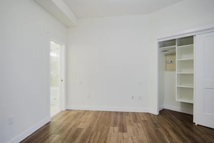 Primary Bathroom Photo of 4 11077 Ravine Road, Surrey, BC