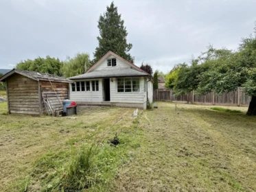 667 Dougall Road, Gibsons, BC, Gibsons — Single Family Residence for sale