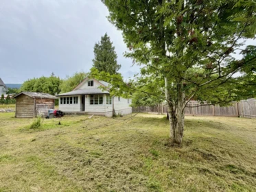 Kitchen Photo of 667 Dougall Road, Gibsons, BC