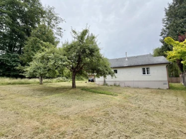 Primary Bedroom Photo of 667 Dougall Road, Gibsons, BC