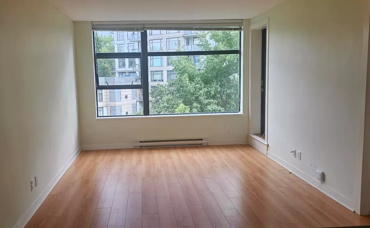 Dining Area Photo of 601 5380 Oben Street, Vancouver, BC