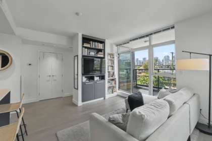 Kitchen Island Photo of 206 288 W 1st Avenue, Vancouver, BC