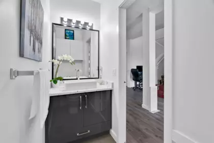 Walk-In Closet Photo of 5653 148a Street, Surrey, BC