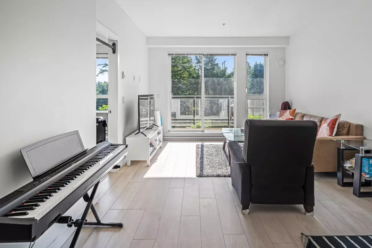Dining Area Photo of 314 10603 140 Street, Surrey, BC