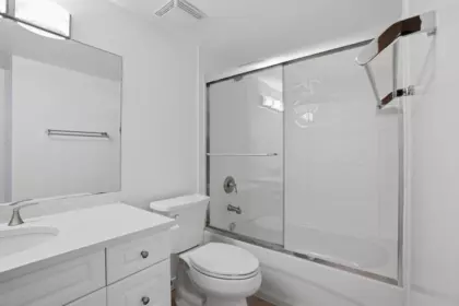 Hot Tub / Spa Photo of 314 1345 Chesterfield Avenue, North Vancouver, BC