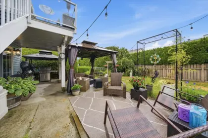 Garden / Landscaping Photo of 18839 Ford Road, Pitt Meadows, BC