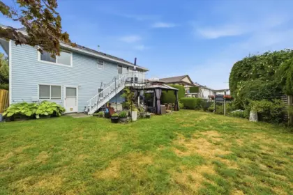 Hot Tub / Spa Photo of 18839 Ford Road, Pitt Meadows, BC