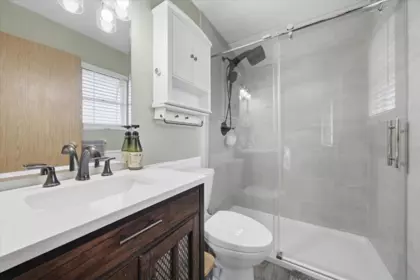 Powder Room Photo of 18839 Ford Road, Pitt Meadows, BC