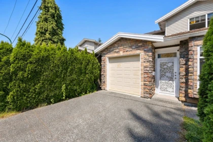 6890 Koala Crescent, Burnaby, BC, Burnaby — Half Duplex for sale