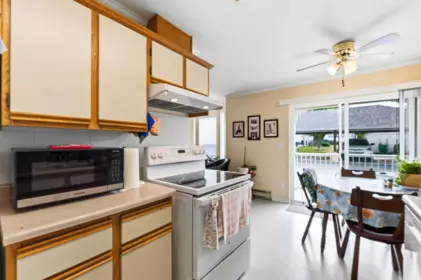 Breakfast Nook Photo of 46 20554 118 Avenue, Maple Ridge, BC
