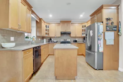 Breakfast Nook Photo of 7690 146a Street, Surrey, BC