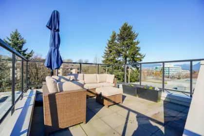 Garden / Landscaping Photo of 2330 Windsor Street, Vancouver, BC