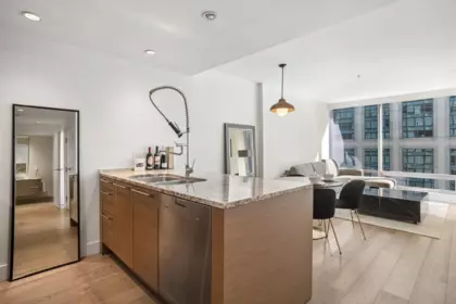 1804 1111 Alberni Street, Vancouver, BC, Vancouver — Apartment/Condo for sale