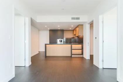 2401 6608 Sussex Avenue, Burnaby, BC, Burnaby — Apartment/Condo for sale