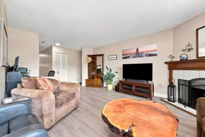 Kitchen Photo of 1059 Old Lillooet Road, North Vancouver, BC