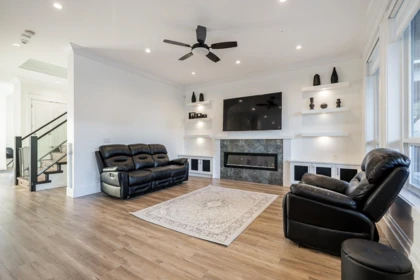 17825 Barnston Drive, Surrey, BC, Surrey — Single Family Residence for sale