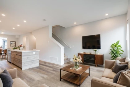Family Room Photo of 36 30530 Cardinal Avenue, Abbotsford, BC