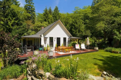822 Captains Way, Bowen Island, BC, Bowen Island — Single Family Residence for sale