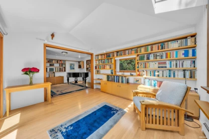 Garage Interior Photo of 870 Leyland Street, West Vancouver, BC