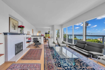 Kitchen Island Photo of 870 Leyland Street, West Vancouver, BC