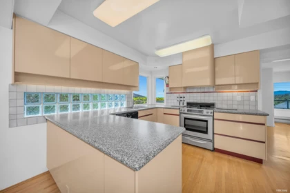 Office / Den Photo of 870 Leyland Street, West Vancouver, BC