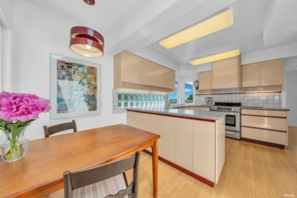 Powder Room Photo of 870 Leyland Street, West Vancouver, BC
