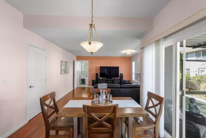 Breakfast Nook Photo of 14711 75a Avenue, Surrey, BC