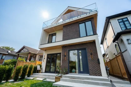 Exterior Rear Photo of 1 456 E 38th Avenue, Vancouver, BC