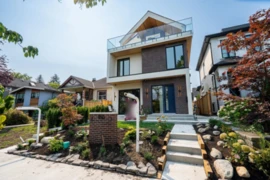1 456 E 38th Avenue, Vancouver, BC