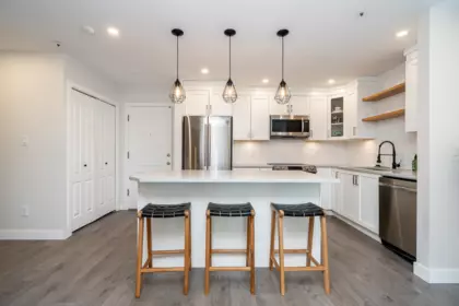 105 2968 Burlington Drive, Coquitlam, BC, Coquitlam — Apartment/Condo for sale