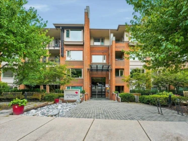 401 4728 Dawson Street, Burnaby, BC, Burnaby — Apartment/Condo for sale