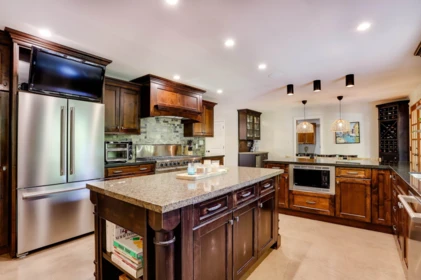 Breakfast Nook Photo of 14084 Greencrest Drive, Surrey, BC