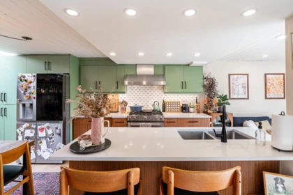 Dining Area Photo of 1173 W 8th Avenue, Vancouver, BC