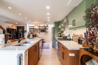 Kitchen Photo of 1173 W 8th Avenue, Vancouver, BC