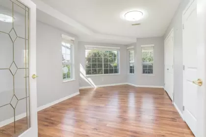 Hot Tub / Spa Photo of 102 Viscount Place, New Westminster, BC