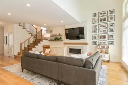 27726 Roundhouse Drive, Abbotsford, BC, Abbotsford — Single Family Residence for sale