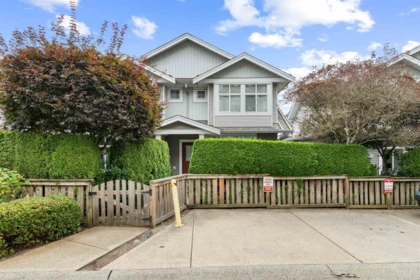 Family Room Photo of 121 20449 66 Avenue, Langley, BC