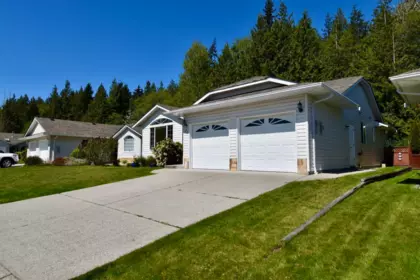 22 535 Shaw Road, Gibsons, BC, Gibsons — Single Family Residence for sale