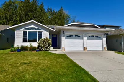 22 535 Shaw Road, Gibsons, BC, Gibsons — Single Family Residence for sale