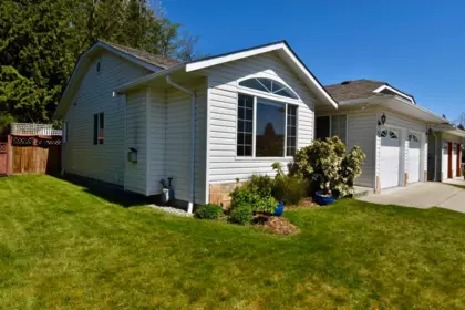 22 535 Shaw Road, Gibsons, BC, Gibsons — Single Family Residence for sale