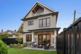 2 2256 E Pender Street Street, Vancouver, BC
