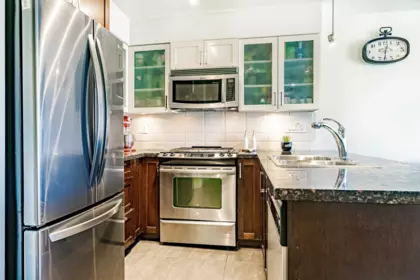 Pantry Photo of 1508 1 Renaissance Square, New Westminster, BC