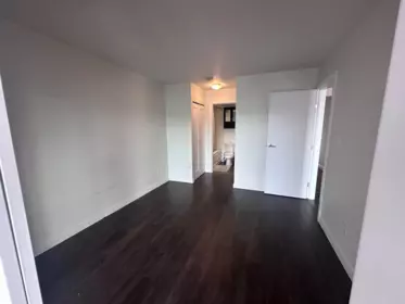 Walk-In Closet Photo of 1508 1 Renaissance Square, New Westminster, BC