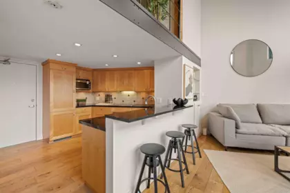 Kitchen Island Photo of 708 22 E Cordova Street, Vancouver, BC