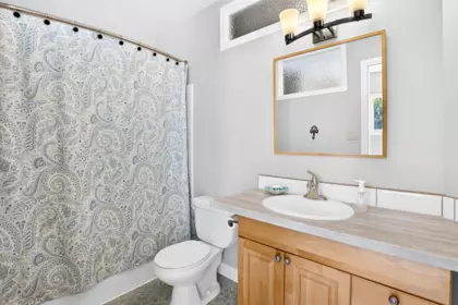 Guest Bathroom Photo of 28684 98 Avenue, Maple Ridge, BC