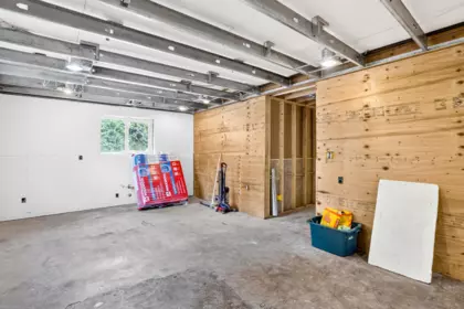 Mudroom Photo of 28684 98 Avenue, Maple Ridge, BC